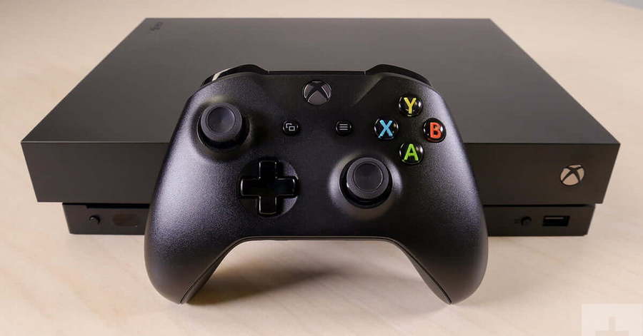 xbox-one-x-review-controller-in-front-system